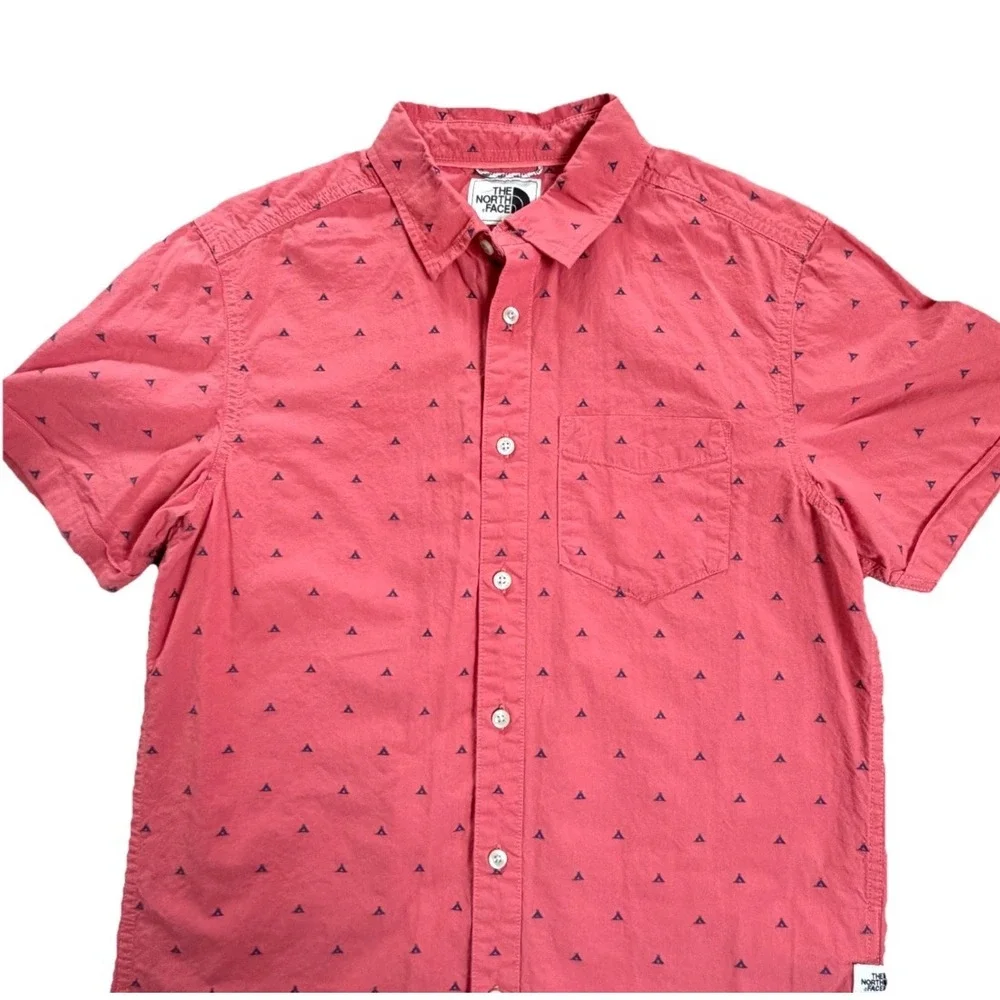 The North Face Mens Short Sleeve Button Up Shirt‎ Coral Tent Print Size Small